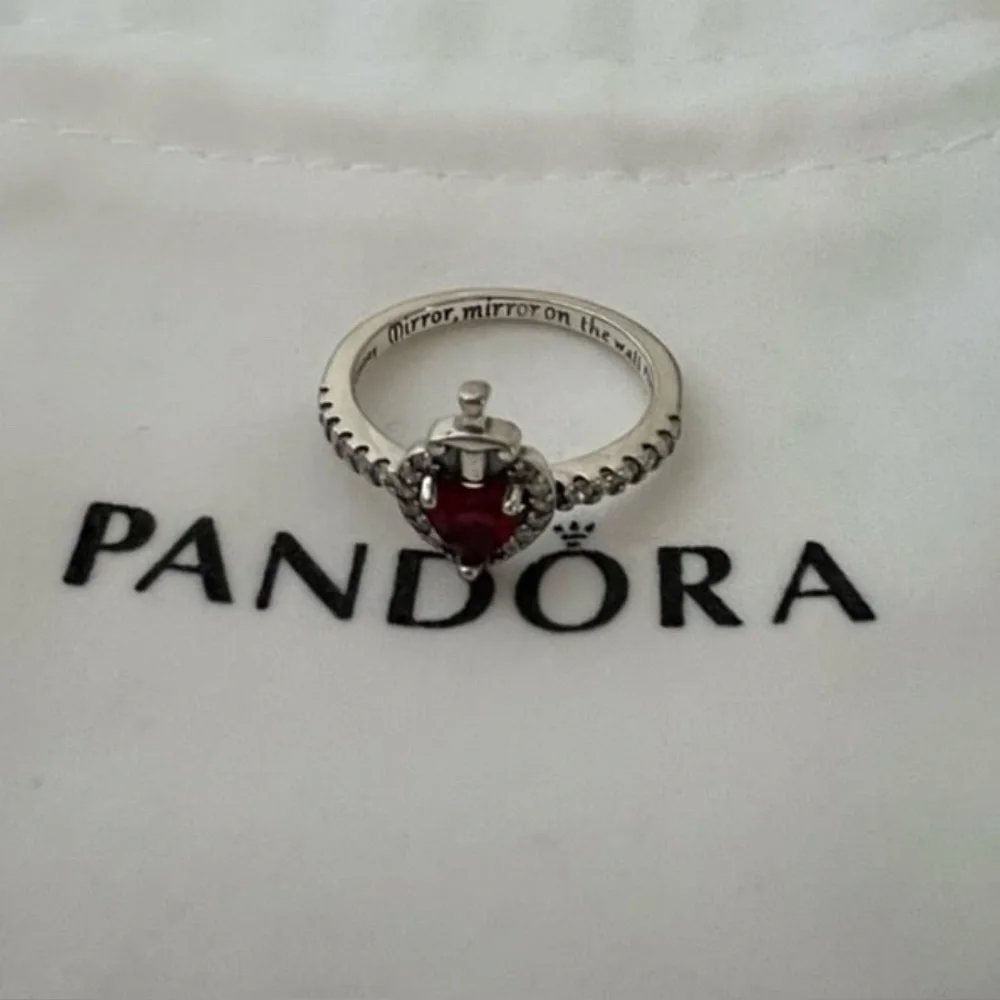 Disney Villains Evil Queen Ring Size:7